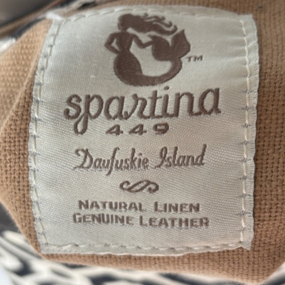 Spartina 449 Black and White Patterned Crossbody Bag With A Little Mark On Front - Picture 11 of 16